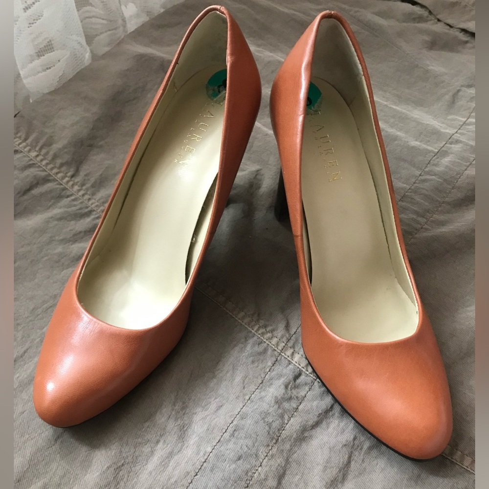 Ralph Lauren brick orange leather heeled shoes in size 8. Worn once.